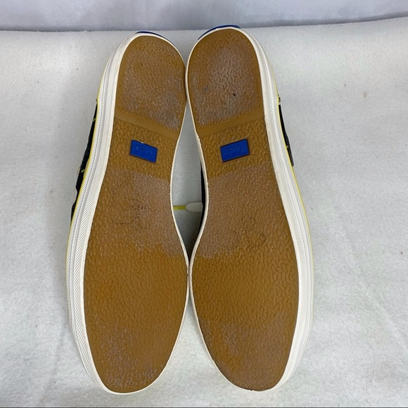 •Kate Spade• Apple Design Sneakers - Picture 5 of 7